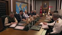 Milli Savunma Bakanı Hulusi Akar başkanlığında, komutanlarla video telekonferans toplantısı