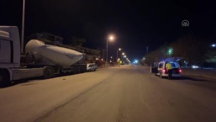 Park halindeki silobasa çarpan otomobilin sürücüsü yaralandı