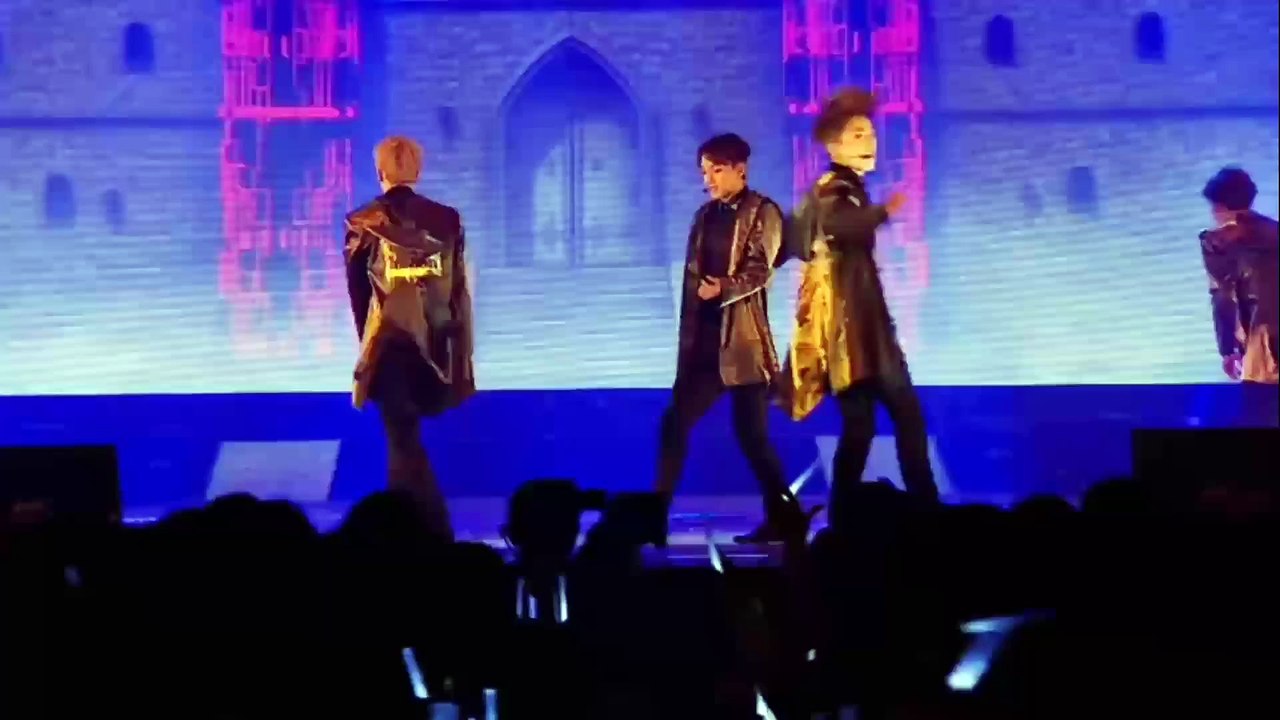 EXO - MAMA (The Exoluxion in Seoul)