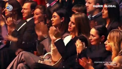 Ezgi Mola, Altın Kelebek’teki konuşmasıyla gündem oldu! Milletvekillerine seslendi