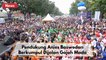 Ribuan Orang Berkumpul di Jalan Gajah Mada Sambut Kedatangan Bakal Calon Presiden Anies Baswedan