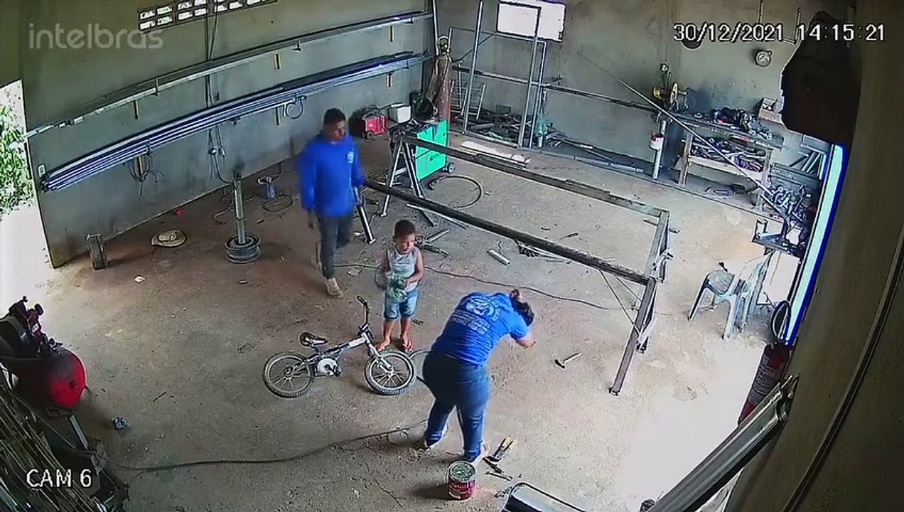 Man Accidentally Hits Woman in Head With Metal Beam