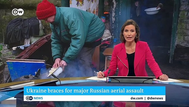 Ukraine says rusia pulls back forces near kherson