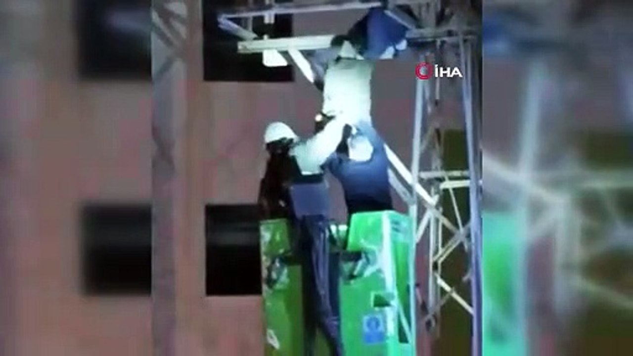 Diyarbakır’da elektrik direğine çıkan genç hayatını kaybetti