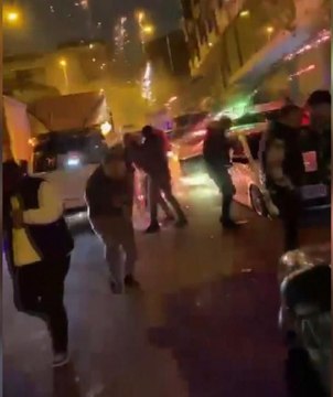 ESENYURT'TA ASKER EĞLENCESİNDE PATLAYAN HAVAİ FİŞEK ORTALIĞI SAVAŞ ALANINA ÇEVİRDİ