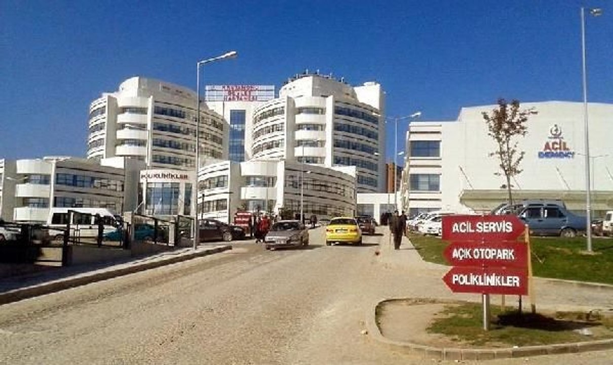 KASTAMONU - Hastanede çıkan yangında 8 kişi dumandan etkilendi