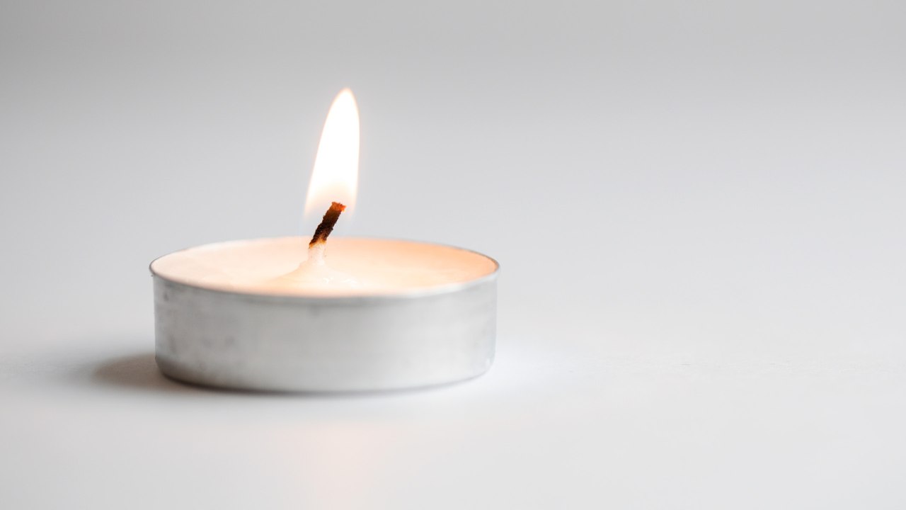 Teelichter einfrieren? Geld sparen mit dem Froster-Trick