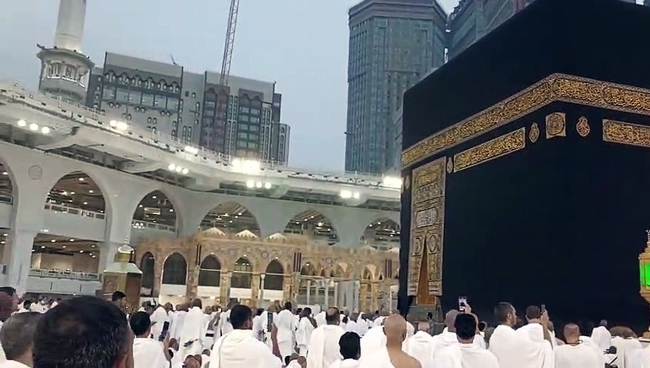 Makka Masjid Al Haram live الأذان في مكة المكرمة .... @الله_اكبر  ، @مكة ، @السعودية_HIGH