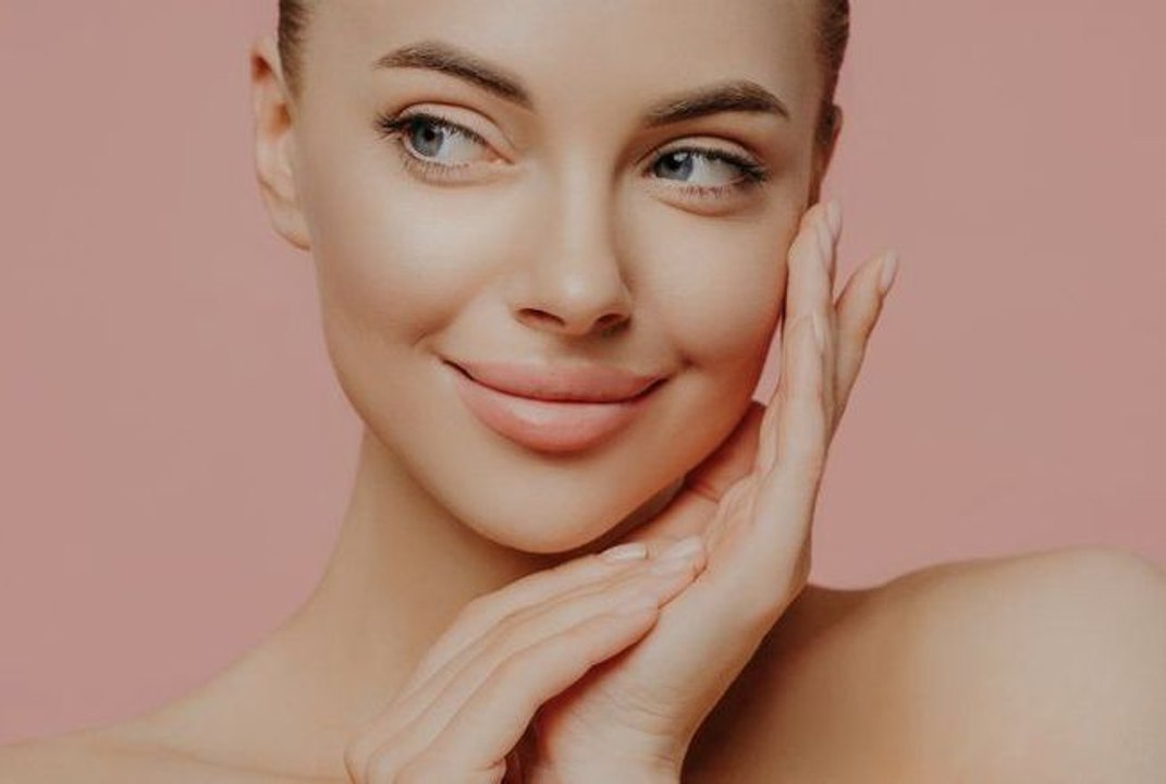 Teint terne et fatigué : cette crème offre un hâle naturel toute l’année