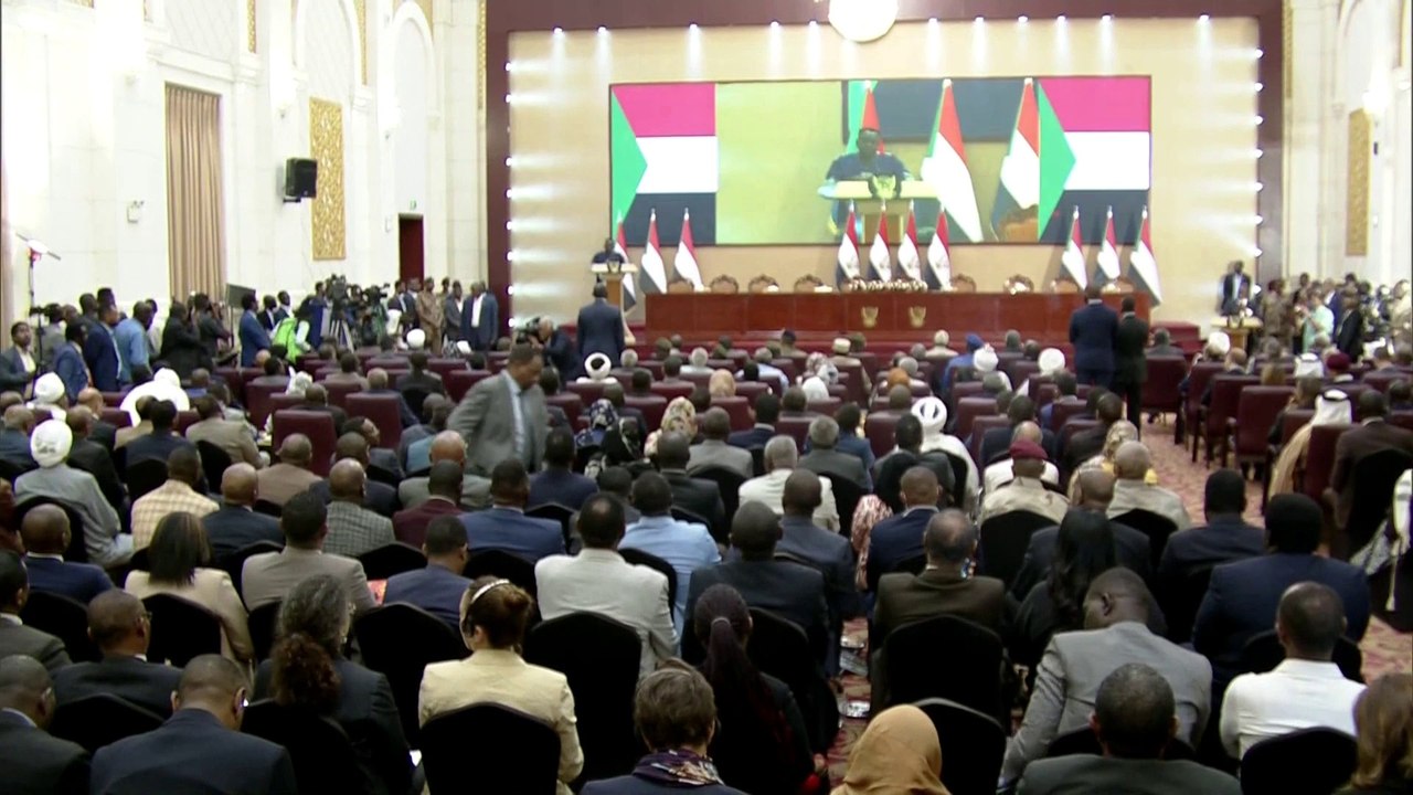 انطلاق مراسم توقيع الاتفاق الإطاري في السودان لحل الجمود السياسي