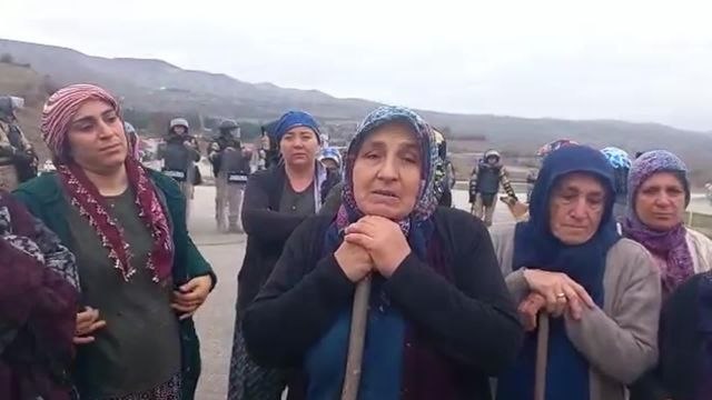 Taşova Çambükü Köylüleri, Mera Alanına Yapılacak Osb İnşaatı İçin Dozerlerin Köye Girmesine Tepki Gösterdi: Daha Keşfimiz, Mahkememiz Bitmedi