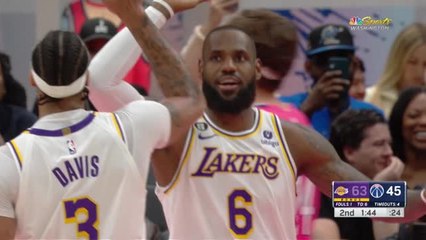 Davis dazzles with 55 as Lakers beat Wizards