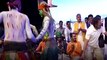 आगर (मप्र): कमलनाथ का हाथ पकड़कर नाचे राहुल गांधी