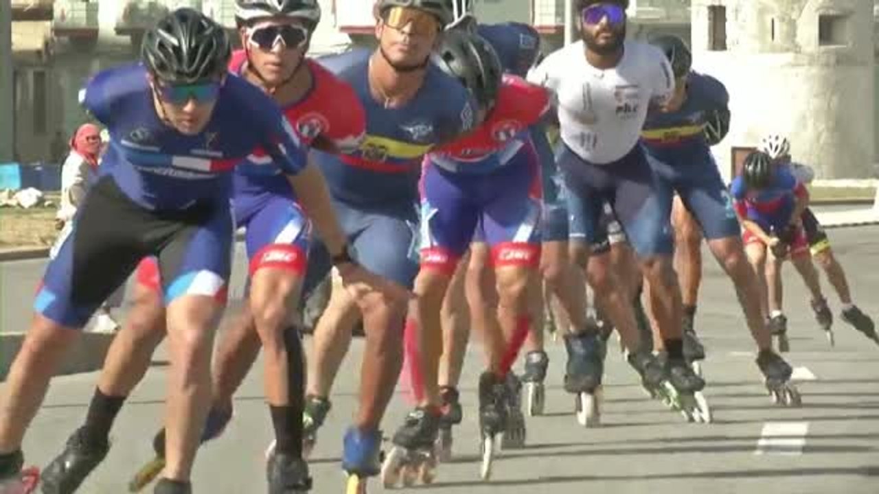 Cientos de patinadores participan en la maratón de La Habana