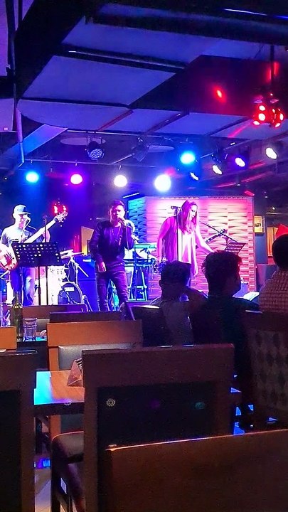 it's fun to watch live music