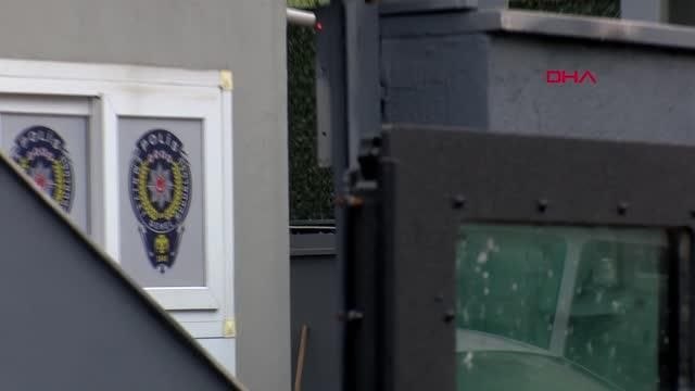 İSTANBUL ? TRAMVAYIN ÇARPTIĞI İETT OTOBÜSÜNÜN ŞOFÖRÜ POLİS MERKEZİNDE İFADE VERDİ