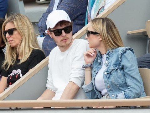 Urgent - Le youtubeur français, Norman Thavaud alias Norman fait des vidéos placé en garde à vue pour des faits de viols et corruption de mine...