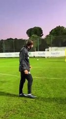 Andrea Pirlo'dan antrenmanda şık frikik