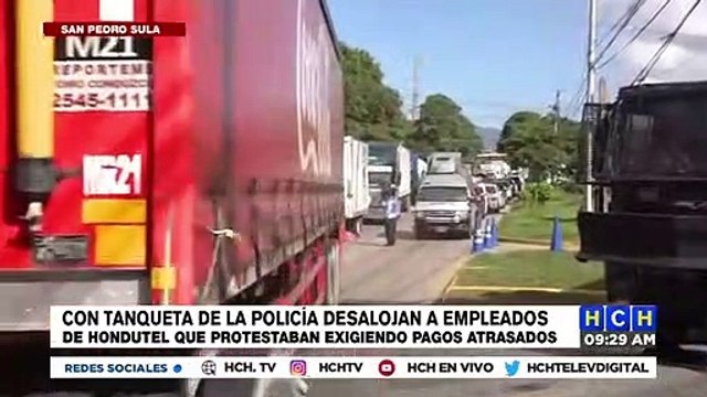 ¡Endeudados e Ignorados! Empleados de Hondutel protestan exigiendo salarios atrasados