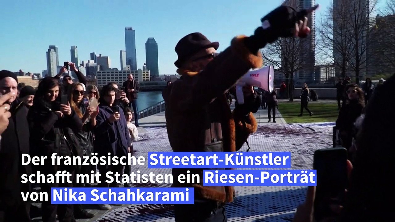 New York: Riesen-Porträt iranischer Protest-Ikone