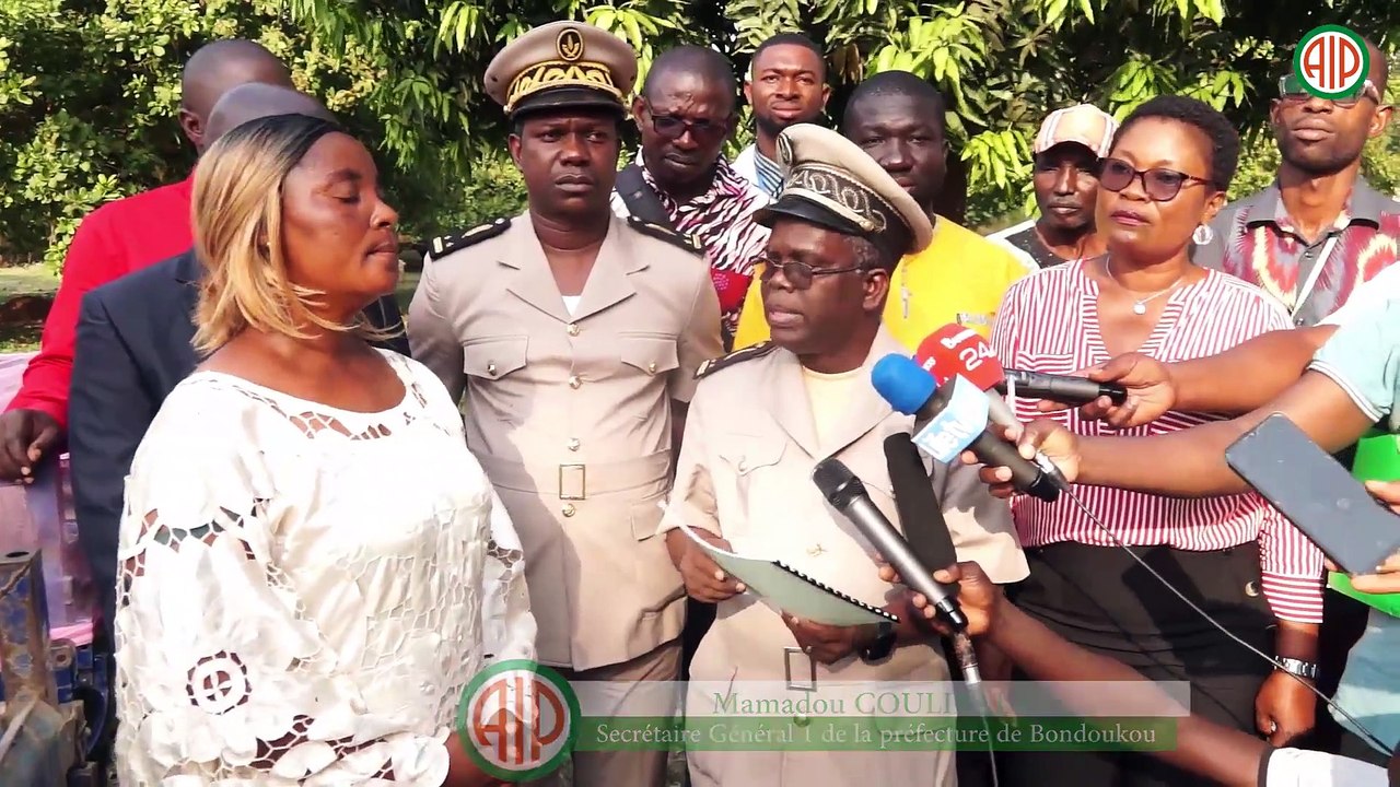 Région-Bondoukou / Des porcs reproducteurs remis à deux éleveurs pour la relance de la filière