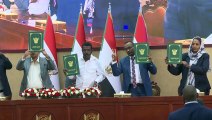 Militares e civis assinam acordo para tirar Sudão da crise