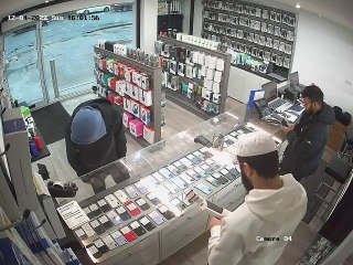 Ce voleur de smartphone est vraiment nul...