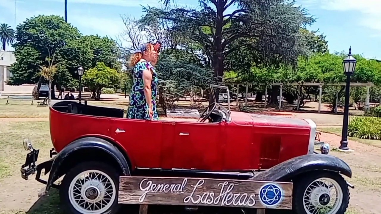 Novia Cumbianchera Quiero estar con vos canta Giselle Romina Castillo Vargas