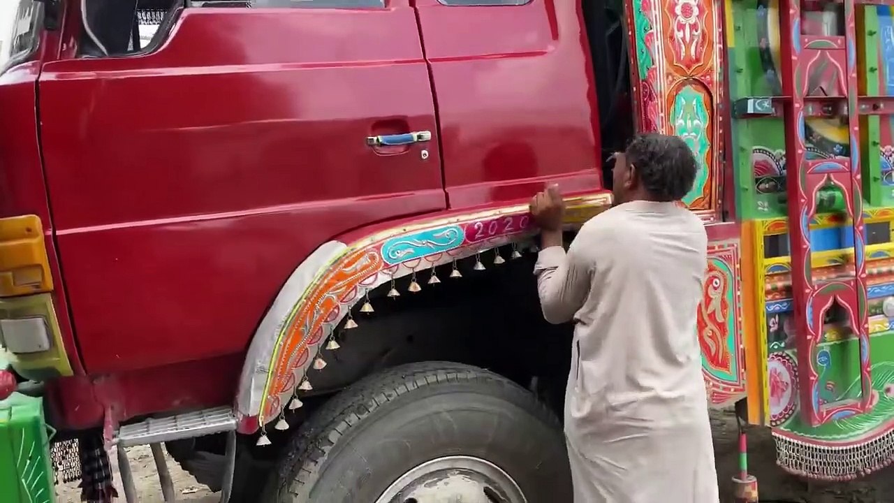 How to Replace A Hino Truck Transmission | How To CHANGE Gearbox OF A HinoTruck __