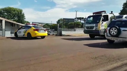 Moto furtada é encontrada dentro de rio no Bairro Tropical
