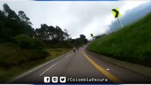 Motociclista Imprudente causa un grave accidente