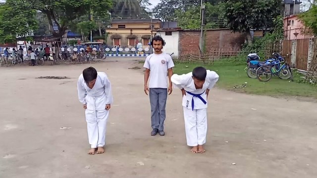 কুমিতে প্রশিক্ষণের মহড়া।