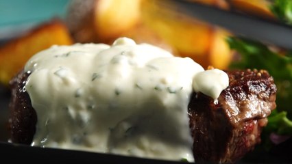 How to Make Creamy Garlic Sauce