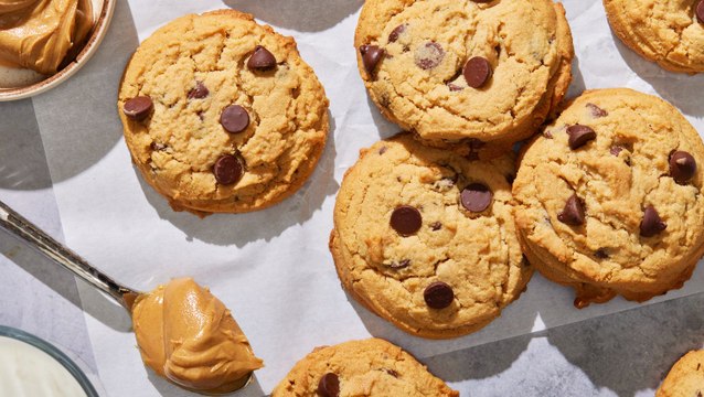 Peanut Butter Chocolate Chip Cookies Are The Best Of Both Worlds