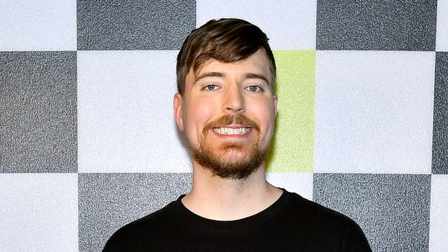 MrBeast Wins Top Creator Award At the 2022 YouTube Streamy Awards | THR News