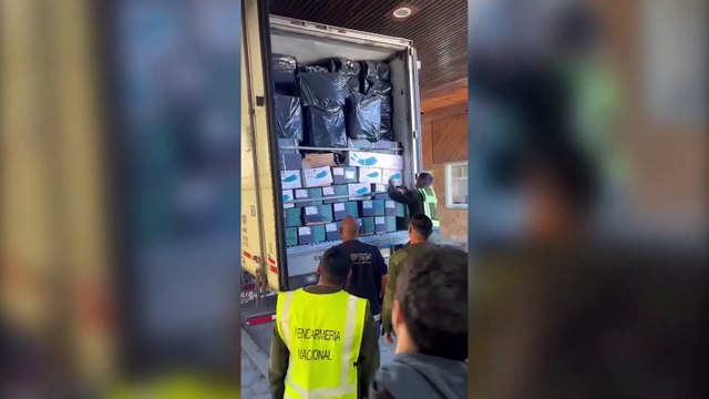 Aduana descubrió un millonario contrabando de cigarrillos en una exportación de salmón