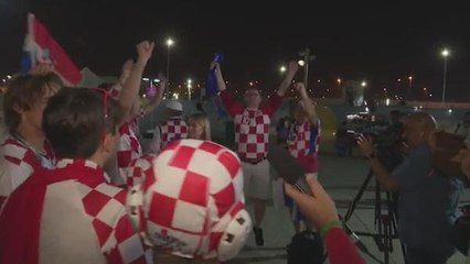 Скачать видео: We're going to destroy Brazil! - Croatia fans jubilant after penalty win