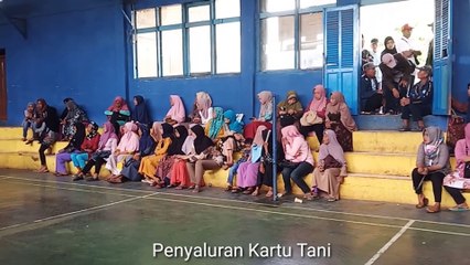 Kades Mekarmukti Monitoring Penyaluran Kartu Tani Kepada 717  Petani Oleh Bank BRI