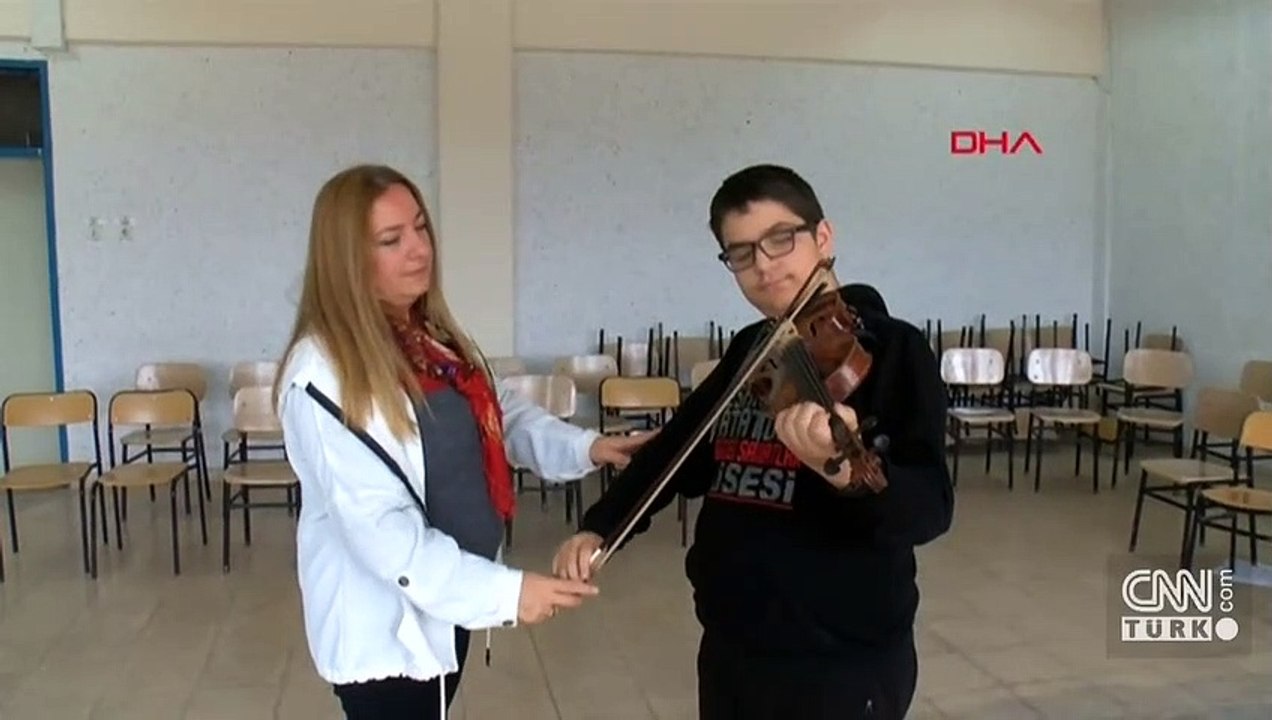 Mutlak kulak Mert’in yeteneği büyülüyor