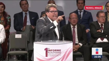 Abuchean a Ricardo Monreal durante presentación en Pachuca, Hidalgo