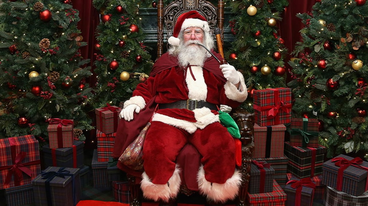 Father with phobia of dancing Santas dreads Christmas