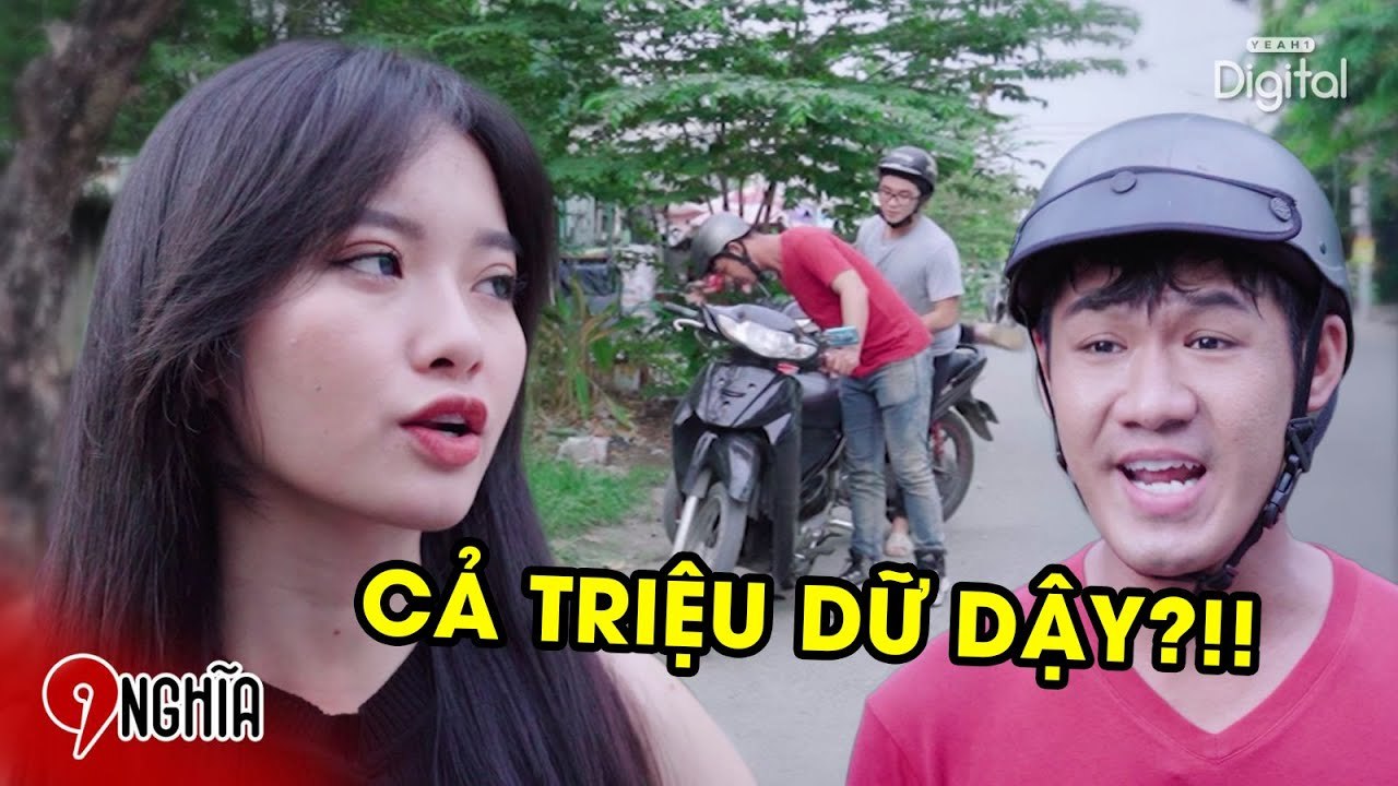 Sửa xe lưu động thay phụ tùng xịn, thanh niên hét giá tiền công trên trời