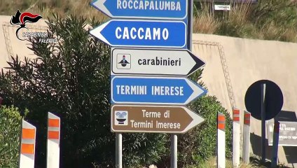 Video herunterladen: Rapina a mano armata a un pub di Termini Imerese, in carcere 5 ragazzi