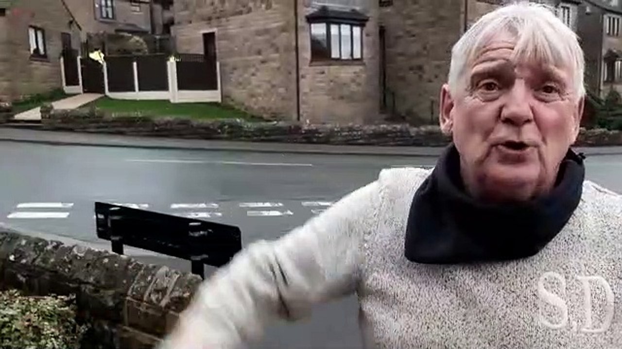 Hundreds of homes in Sheffield have been left without heating after a burst main flooded the gas network - and water gushed out of cookers, gas meters and pipes.​​​​​​​