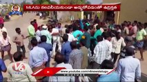 Villagers Try To Stop TRS MLA Rasamayi Balakishan  _ Gaddhipaka Village _  Karinagar Dist  _ V6 News (1)
