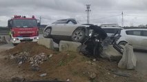 Tuzla'da direksiyon hakimiyetini kaybeden sürücü beton bariyerlere çarptı - Güvenlik Kamerası