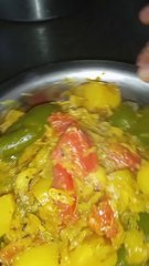 आलू गोभी और शिमला मिर्च की मिक्स सब्जी