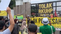 Protests erupt after Indonesia bans sex outside marriage