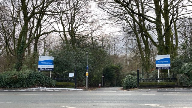 Manchester Headlines 6 December: Data shows ambulances across Greater Manchester missing targets to get to people quickly