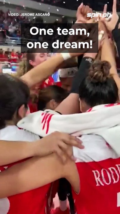 One team, one dream! 